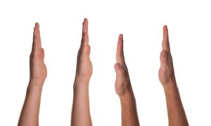 hands-423825_1920